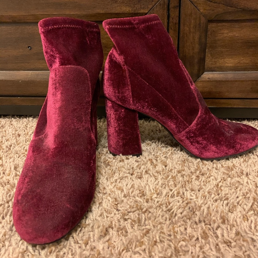 Red booties - Picture 2 of 4